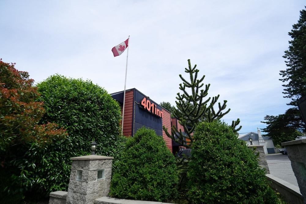 Coast Metro Vancouver Hotel Burnaby Exterior photo